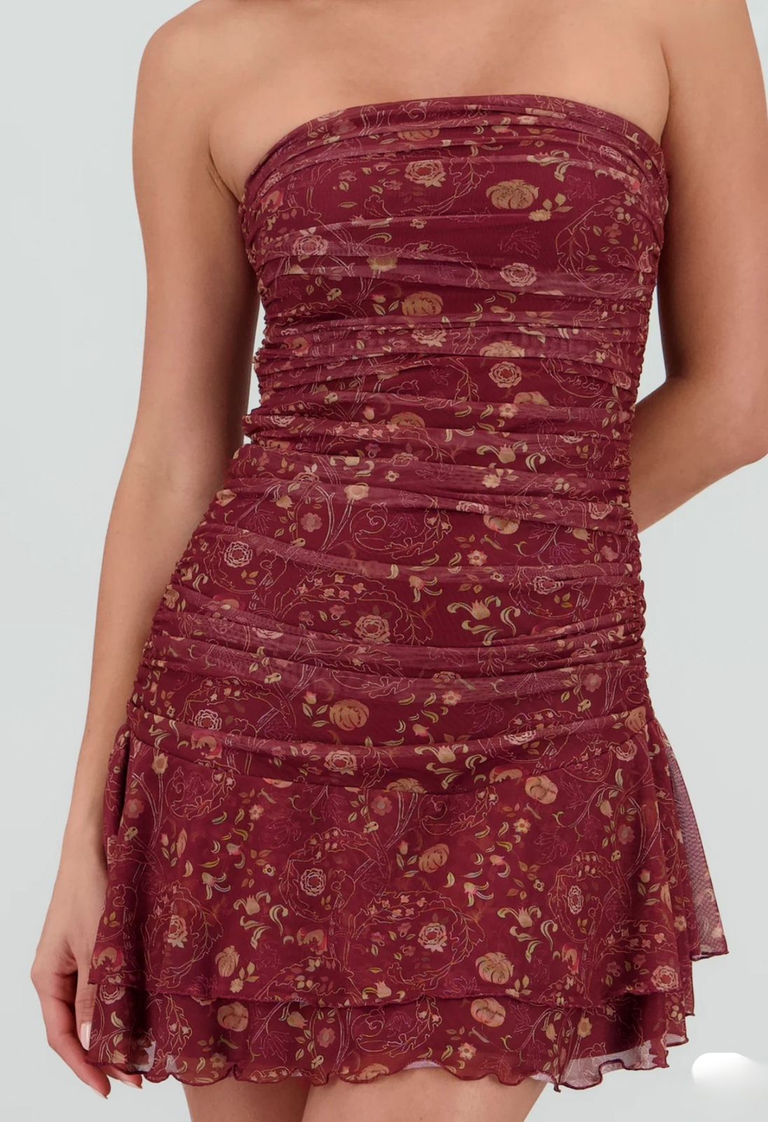 Vestido Corto Strapless Fruncido con Estampado Floral