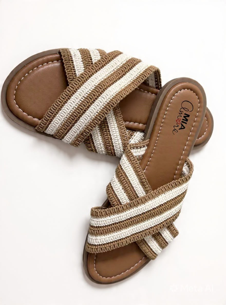 Sandalia Slide MIA Amore de Tiras Cruzadas Tejidas Café/Blanco para Mujer