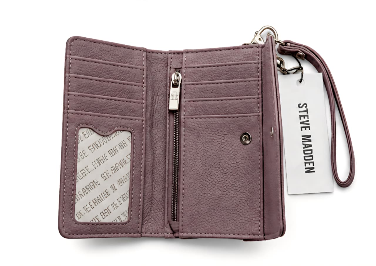 Cartera Steve Madden Wristlet SM Logo Grabado Color Malva
