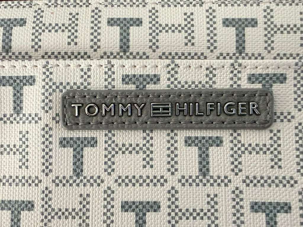 Muñequera Tommy Hilfiger Original Wristlet Monogram con Correa de Mano